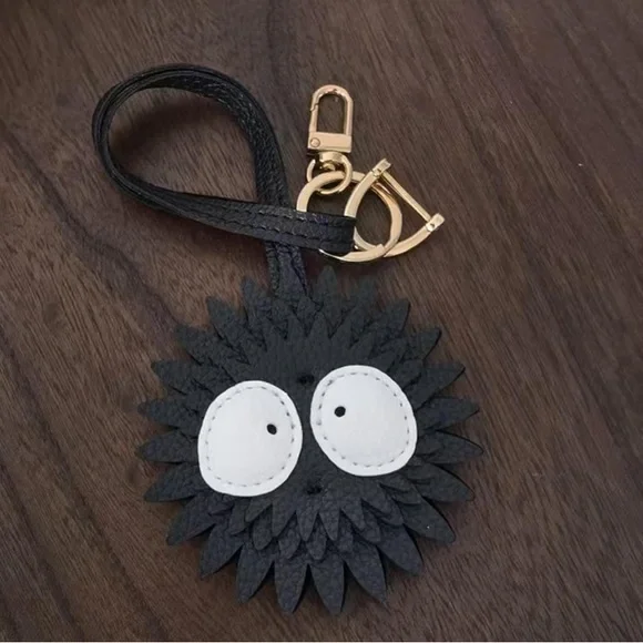 NEW Bag Charm Soot Sprite Dust Bunny Black Leather Keychain Eyes Spirited Away - Picture 7 of 13